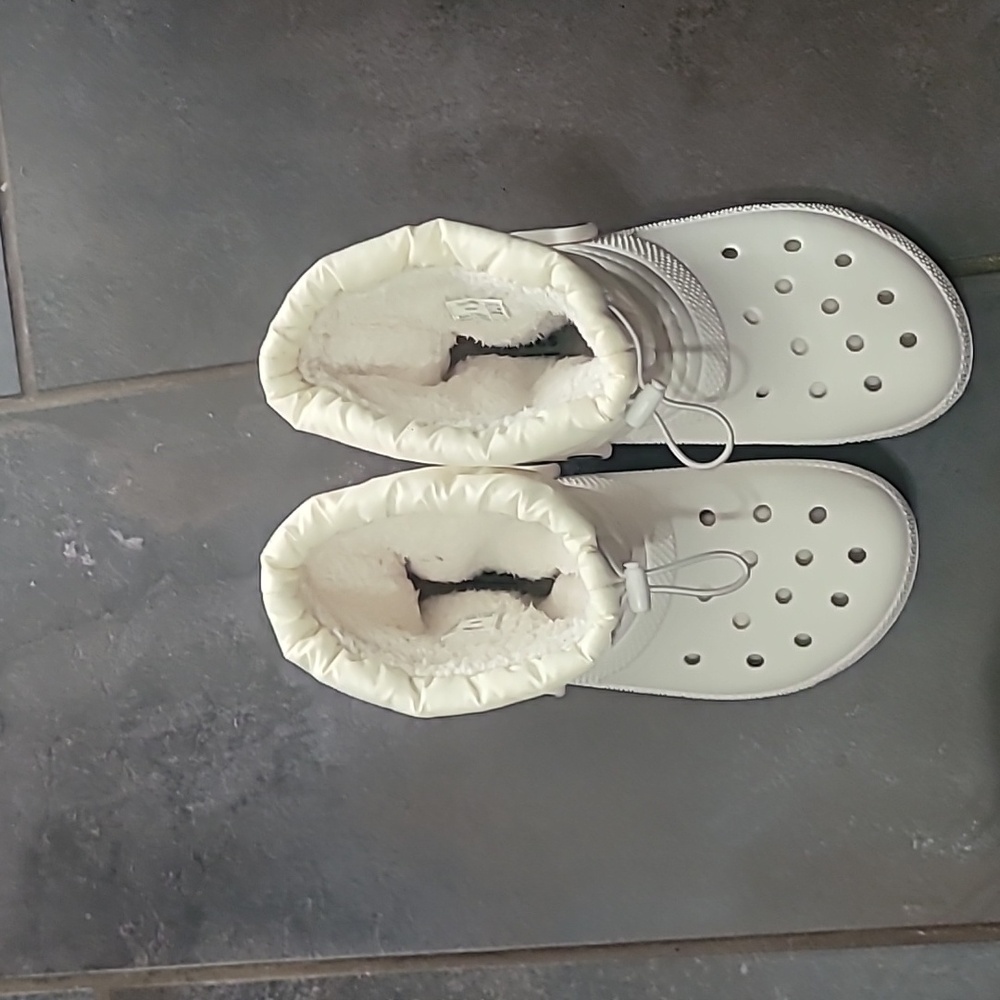 Crocs Classic Lined Neo Puff Boot White Size 7 Women & 5 Men's - Picture 3 of 8